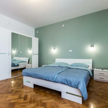 Zdt Apartamento *